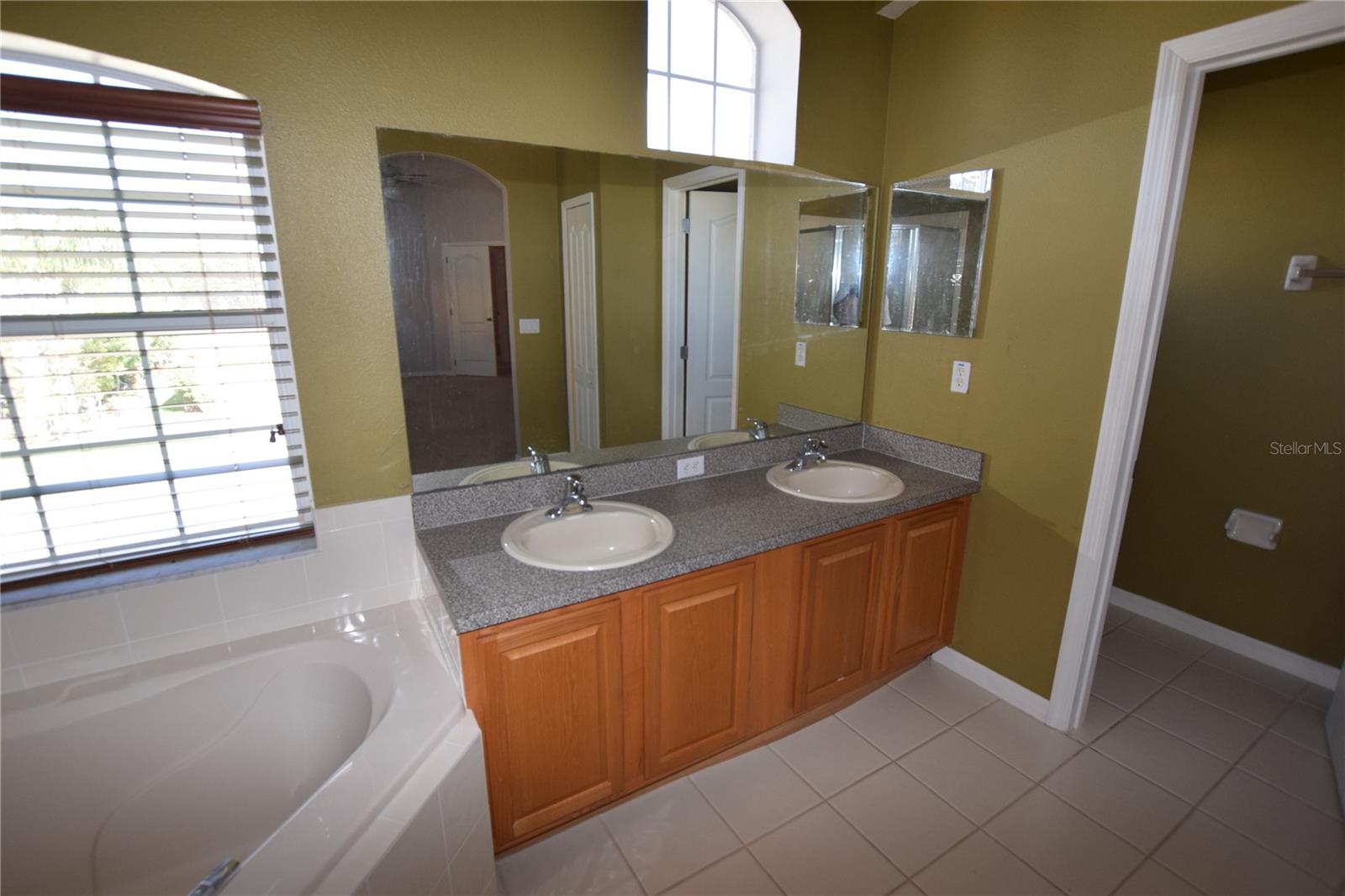 Image 19 of 26 For 3118 Riachuelo Lane