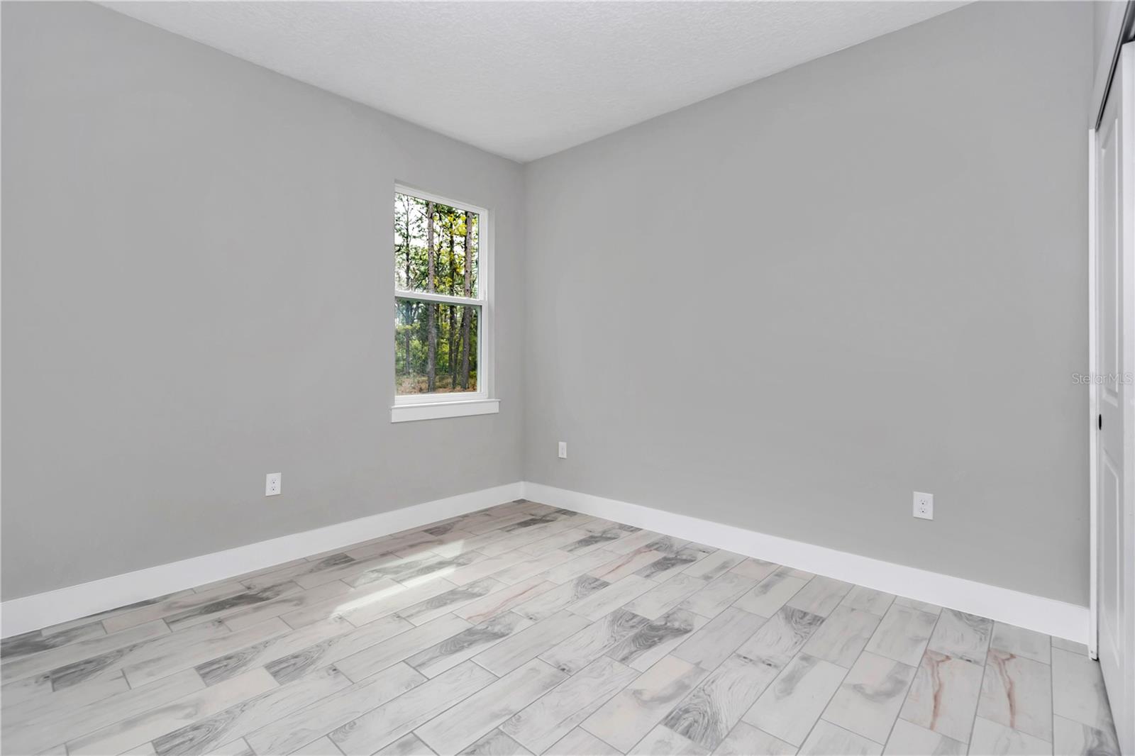 Image 11 of 43 For 8258 136th Terrace