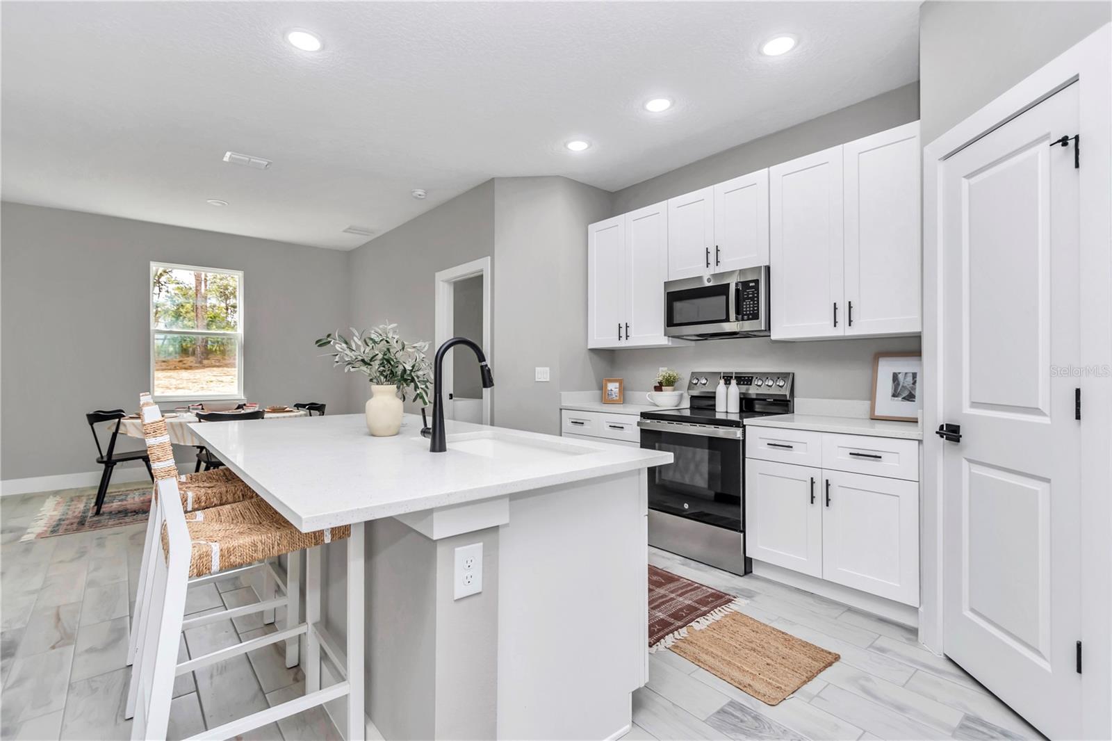 Image 16 of 43 For 8258 136th Terrace