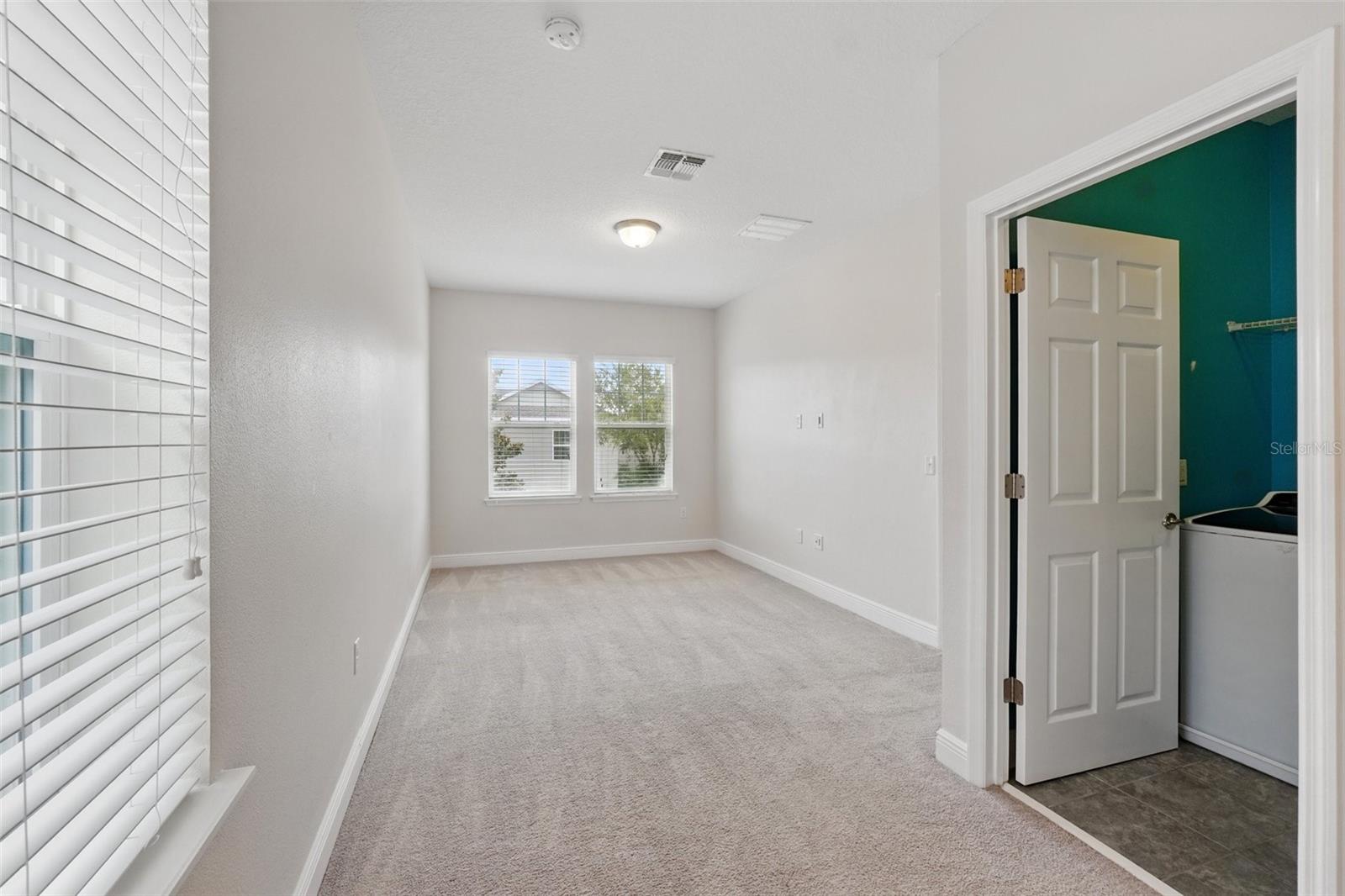 Image 21 of 37 For 9389 Meadow Hunt Way