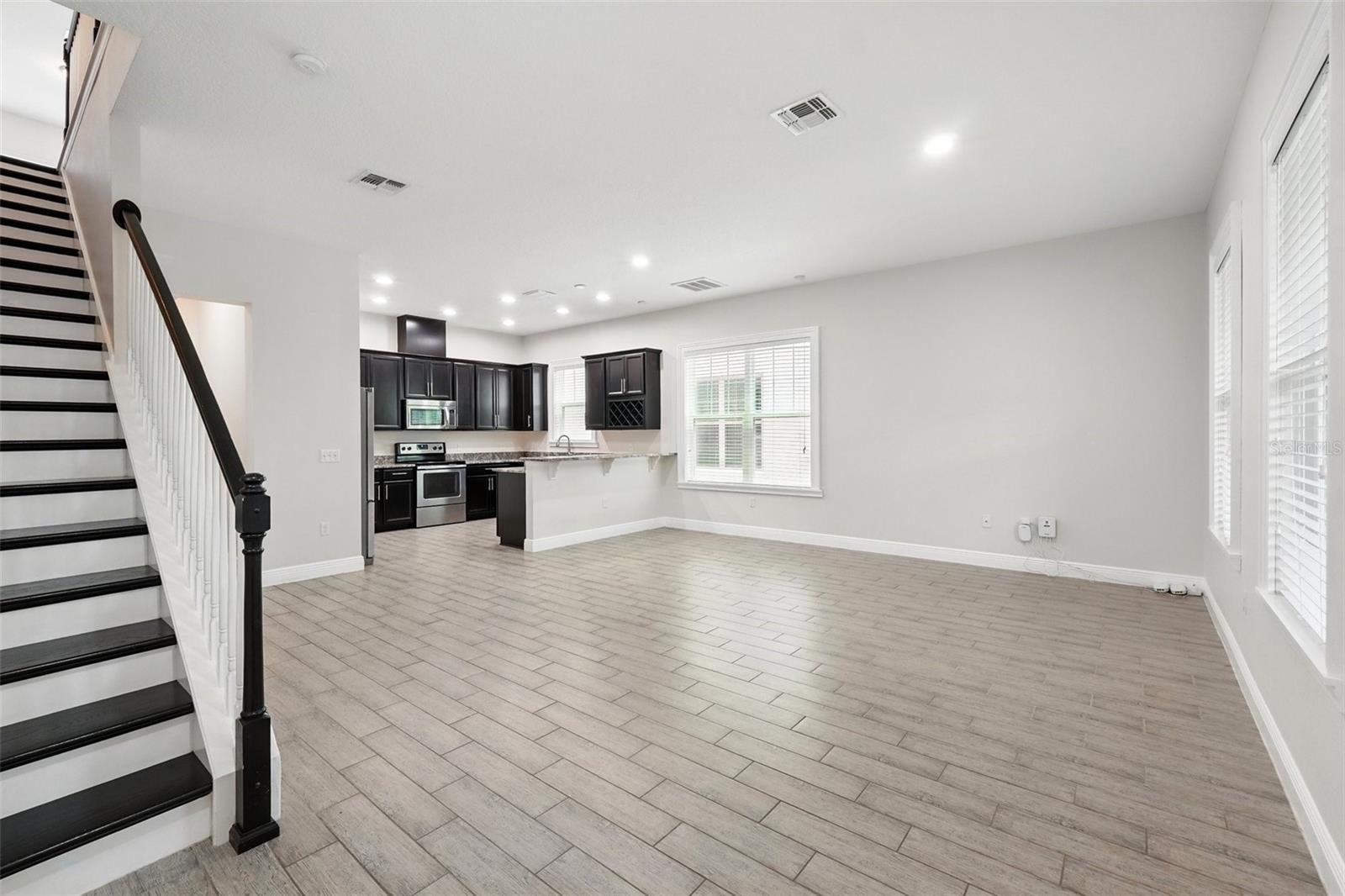Image 5 of 37 For 9389 Meadow Hunt Way