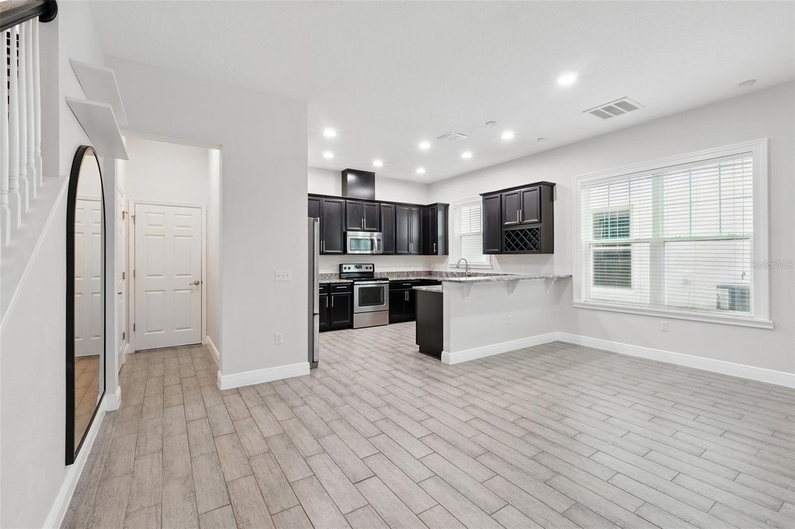 Image 6 of 37 For 9389 Meadow Hunt Way