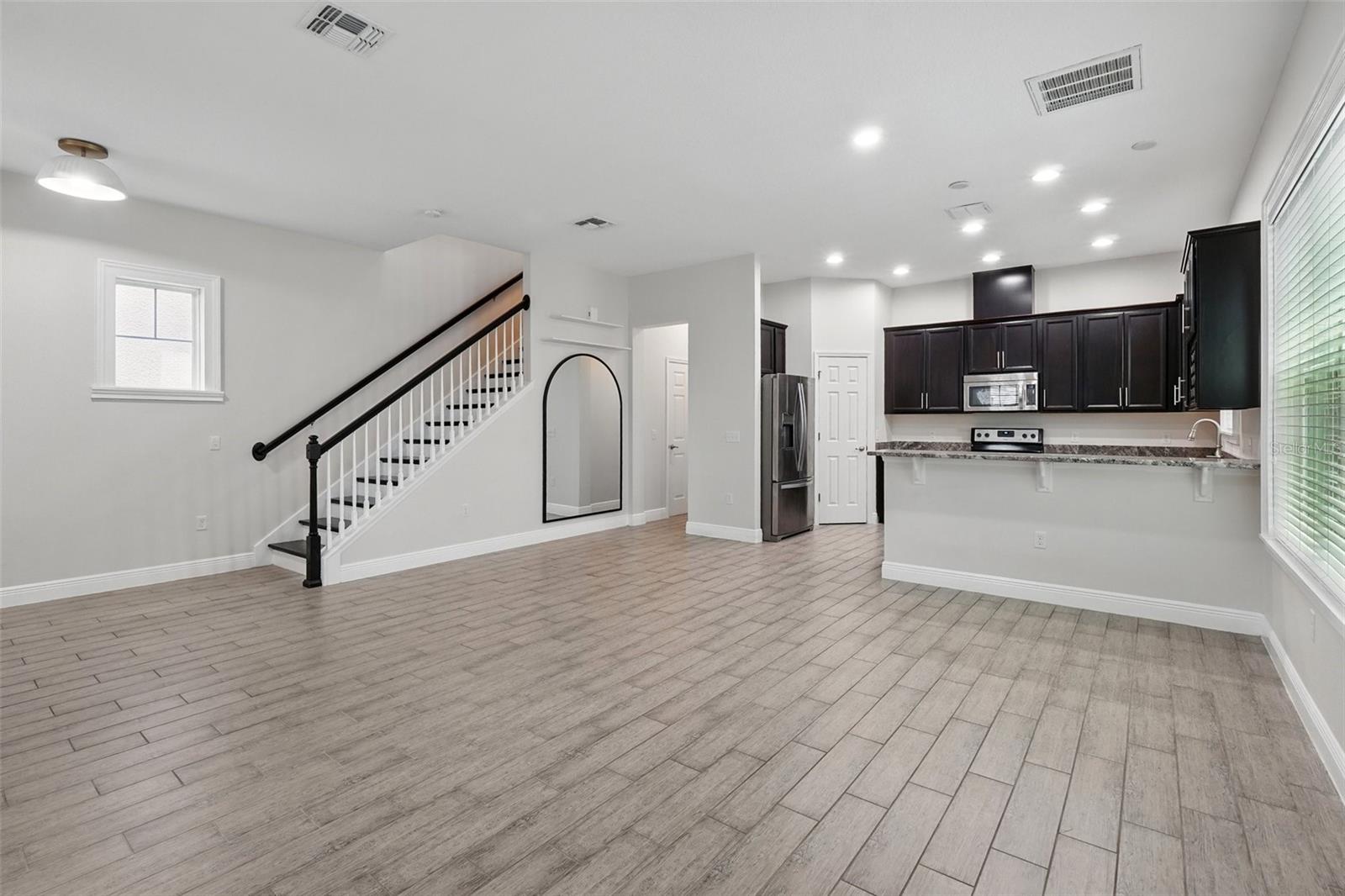 Image 8 of 37 For 9389 Meadow Hunt Way