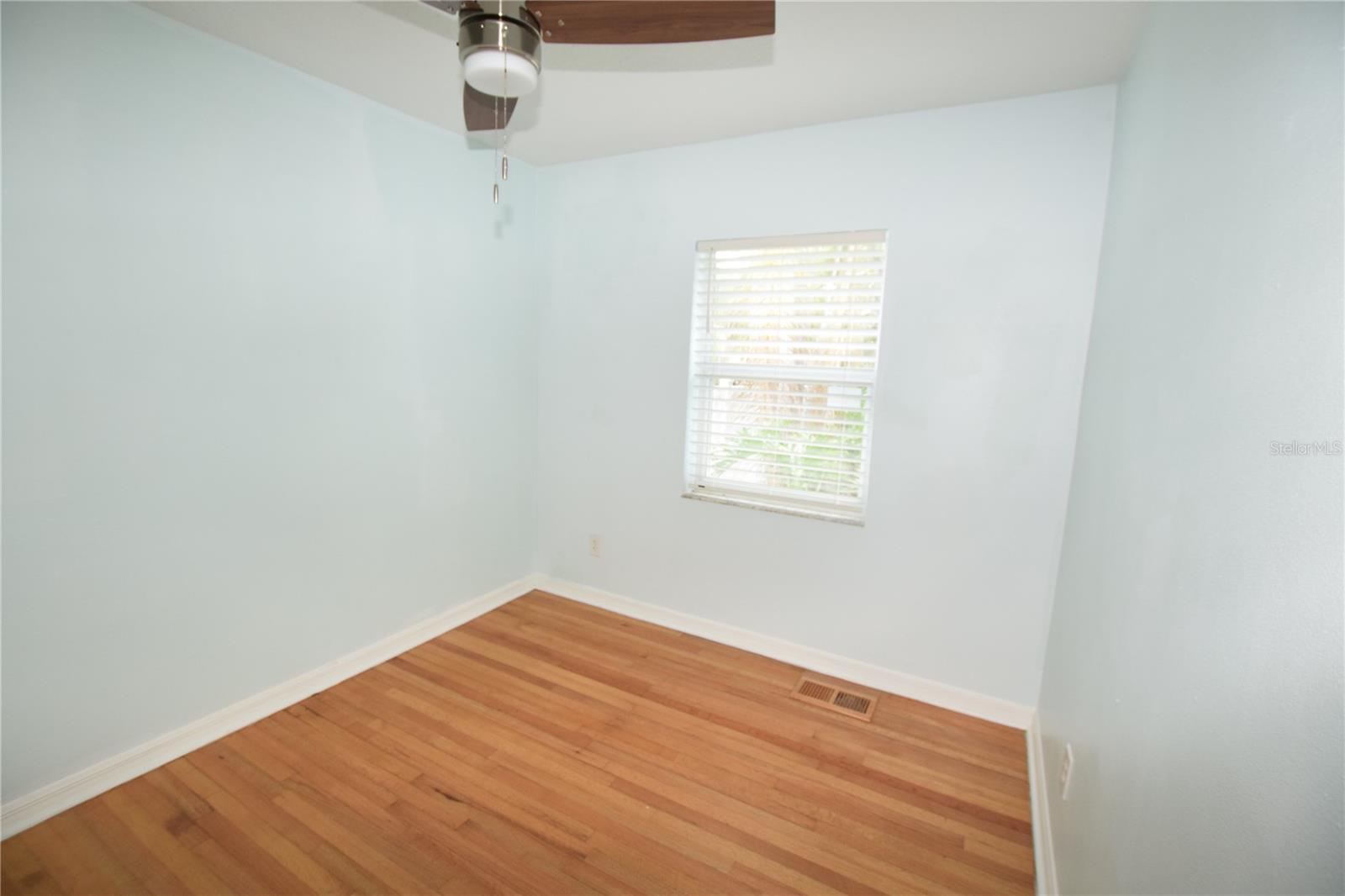 Image 24 of 29 For 2212 Hoffner Avenue