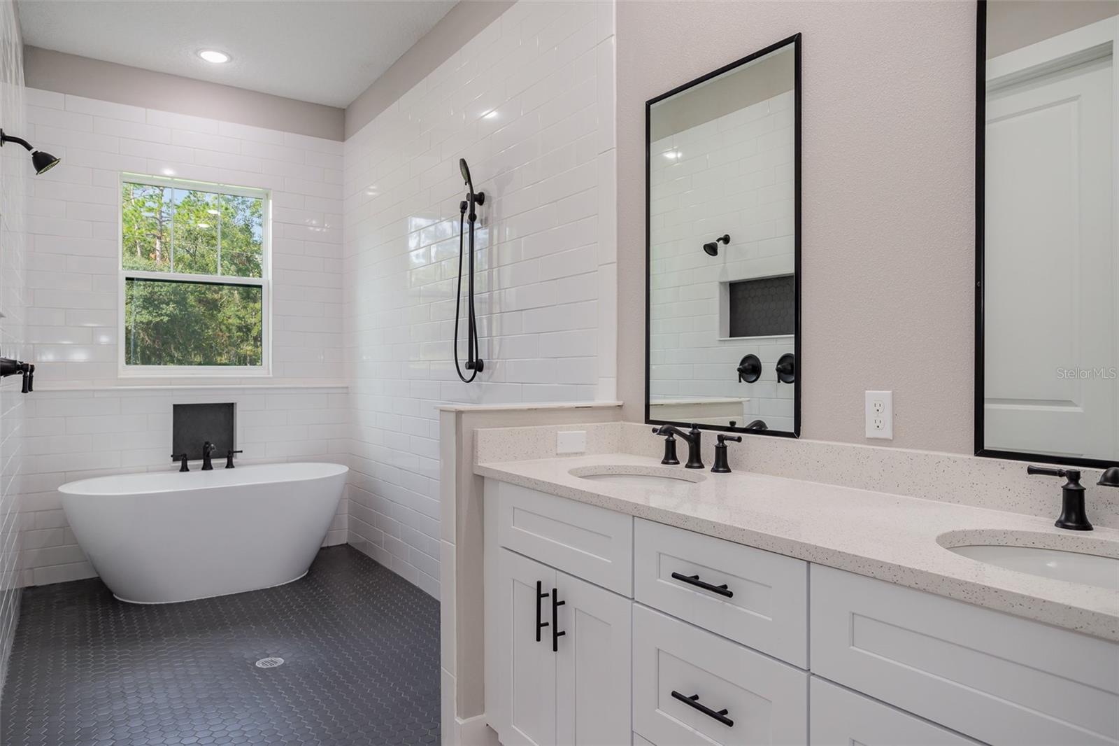 Image 11 of 20 For 7195 125 Terrace Road