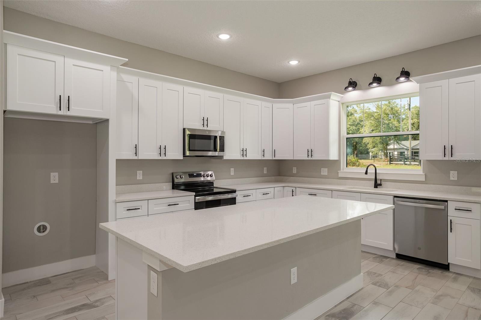 Image 5 of 20 For 7195 125 Terrace Road