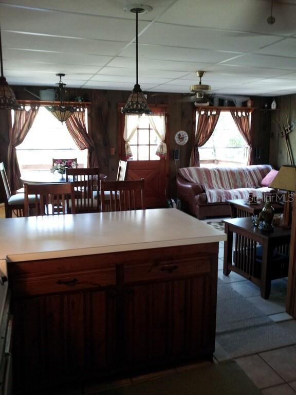 Listing photo id 11 for 5148 Cyril Drive