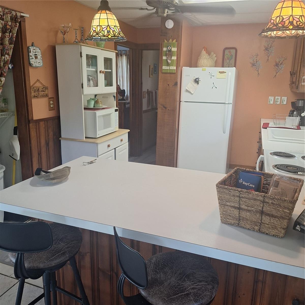 Listing photo id 13 for 5148 Cyril Drive