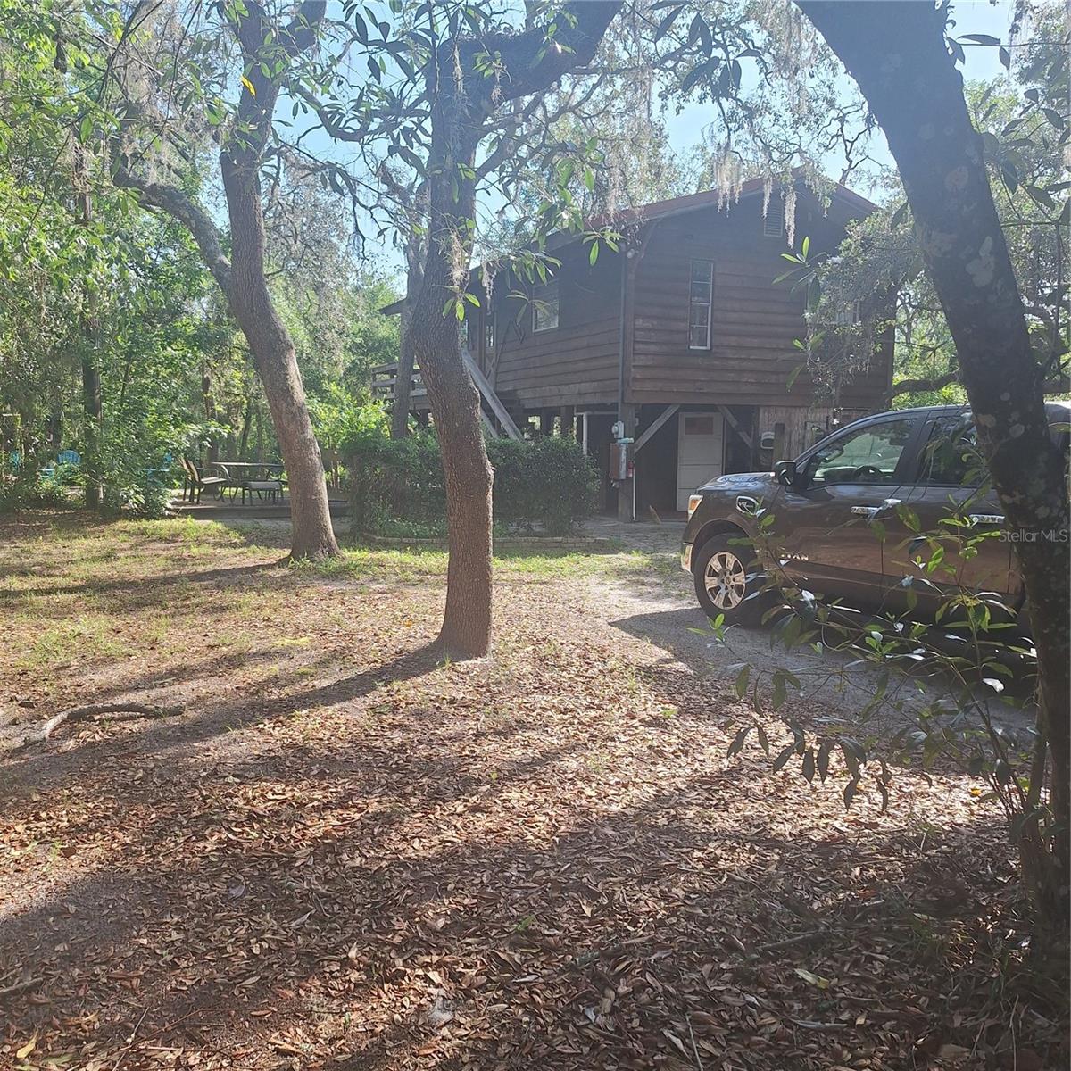 Listing photo id 43 for 5148 Cyril Drive
