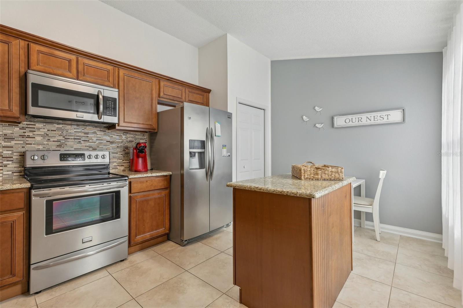 Image 11 of 40 For 6057 Lake Pointe Drive 408