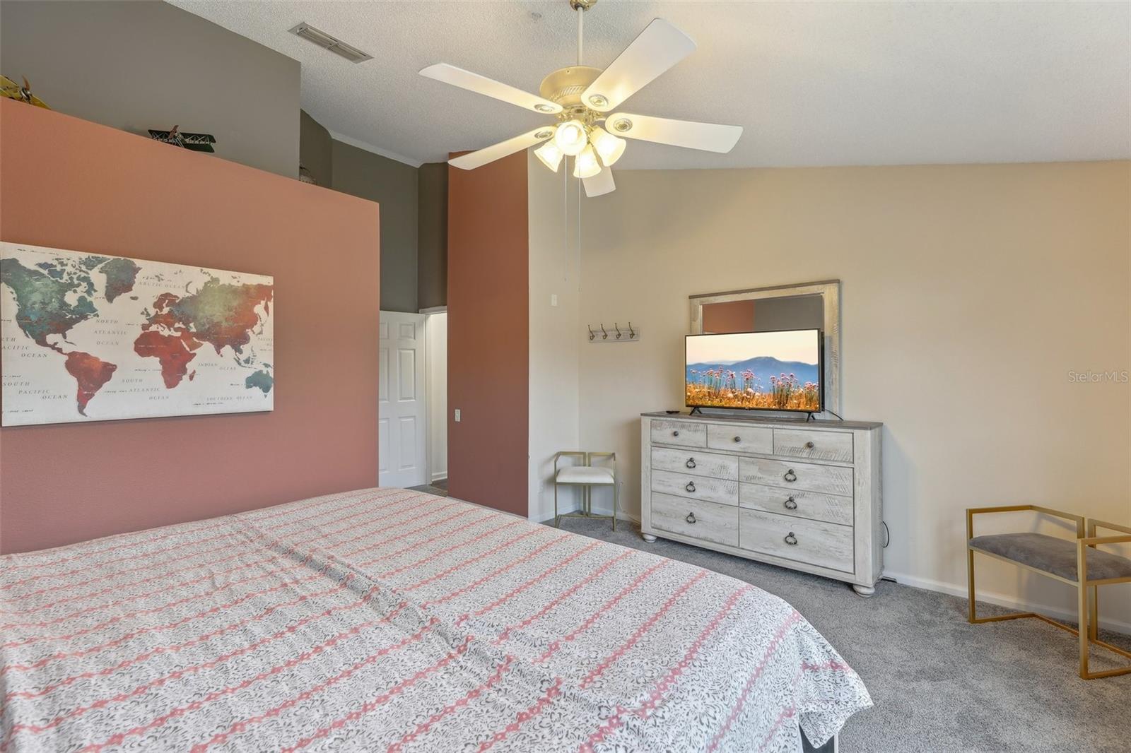 Image 16 of 40 For 6057 Lake Pointe Drive 408