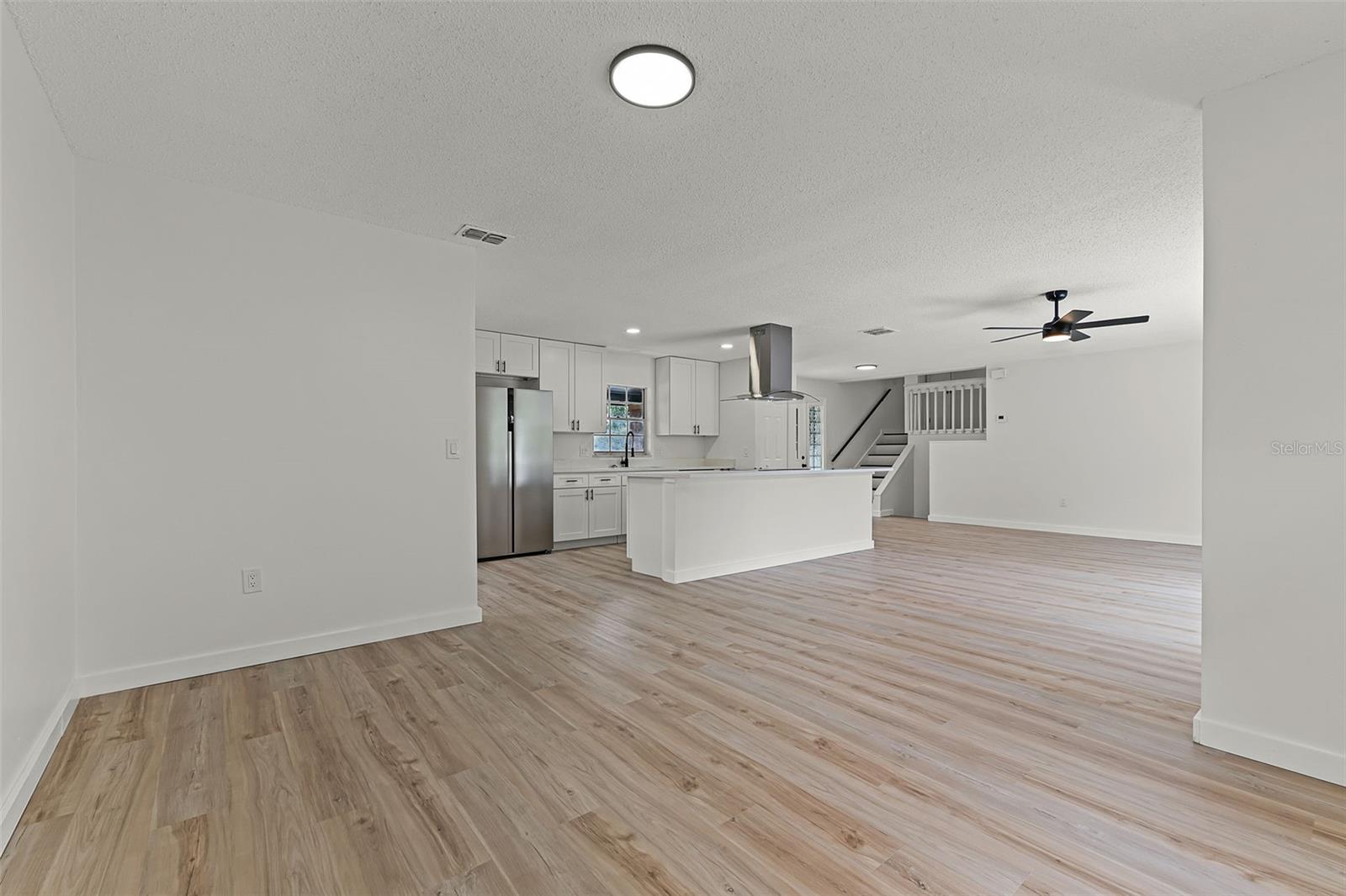 Image 11 of 51 For 7085 Willowwood Street