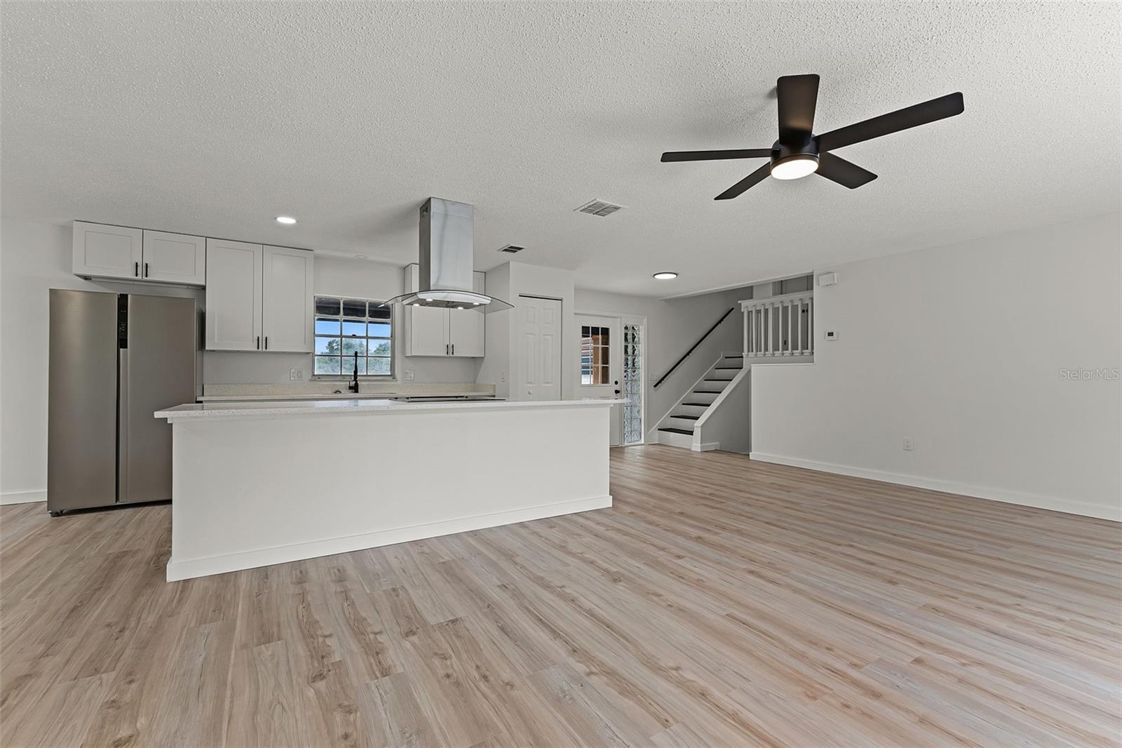 Image 12 of 51 For 7085 Willowwood Street