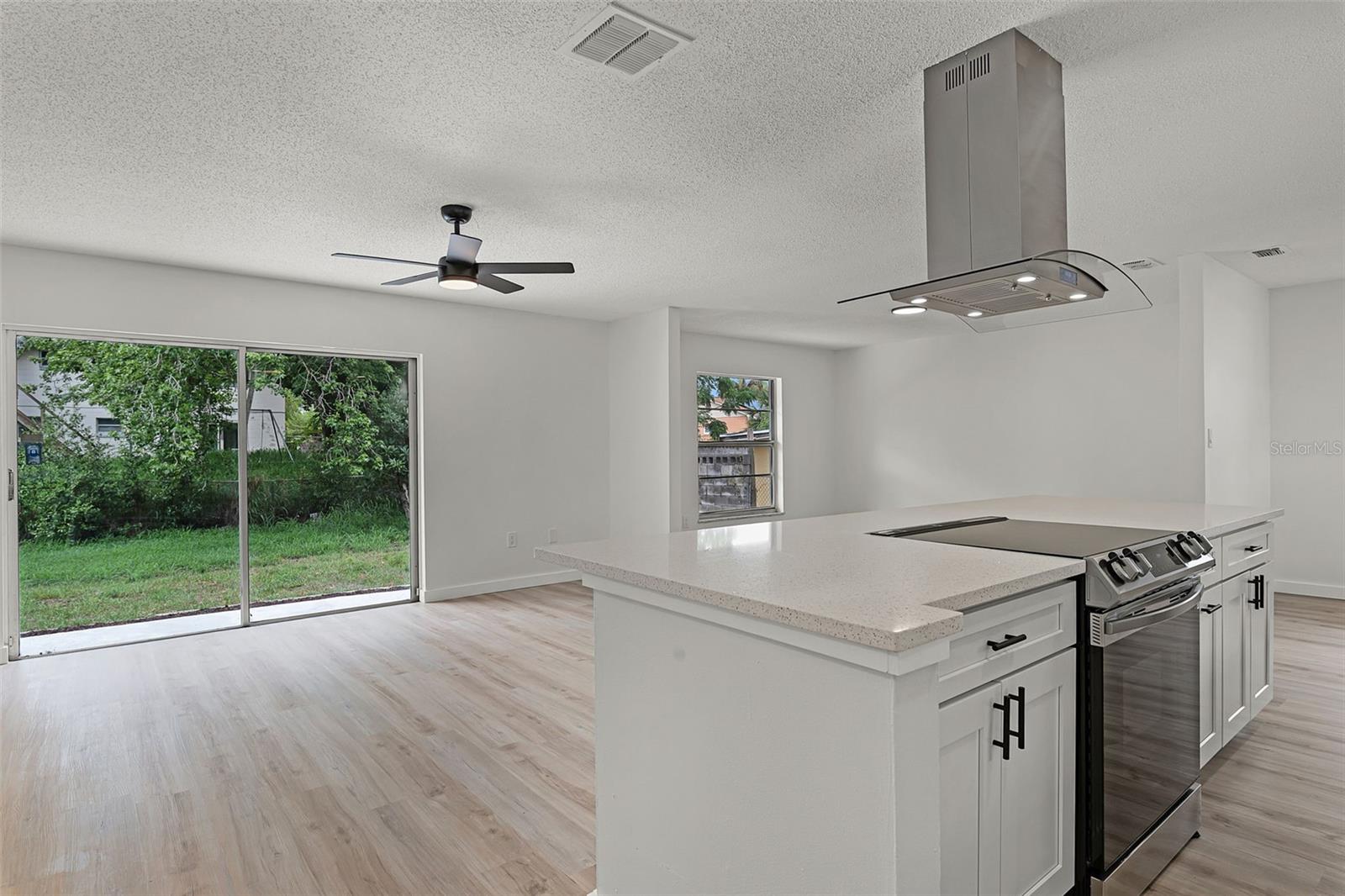 Image 20 of 51 For 7085 Willowwood Street