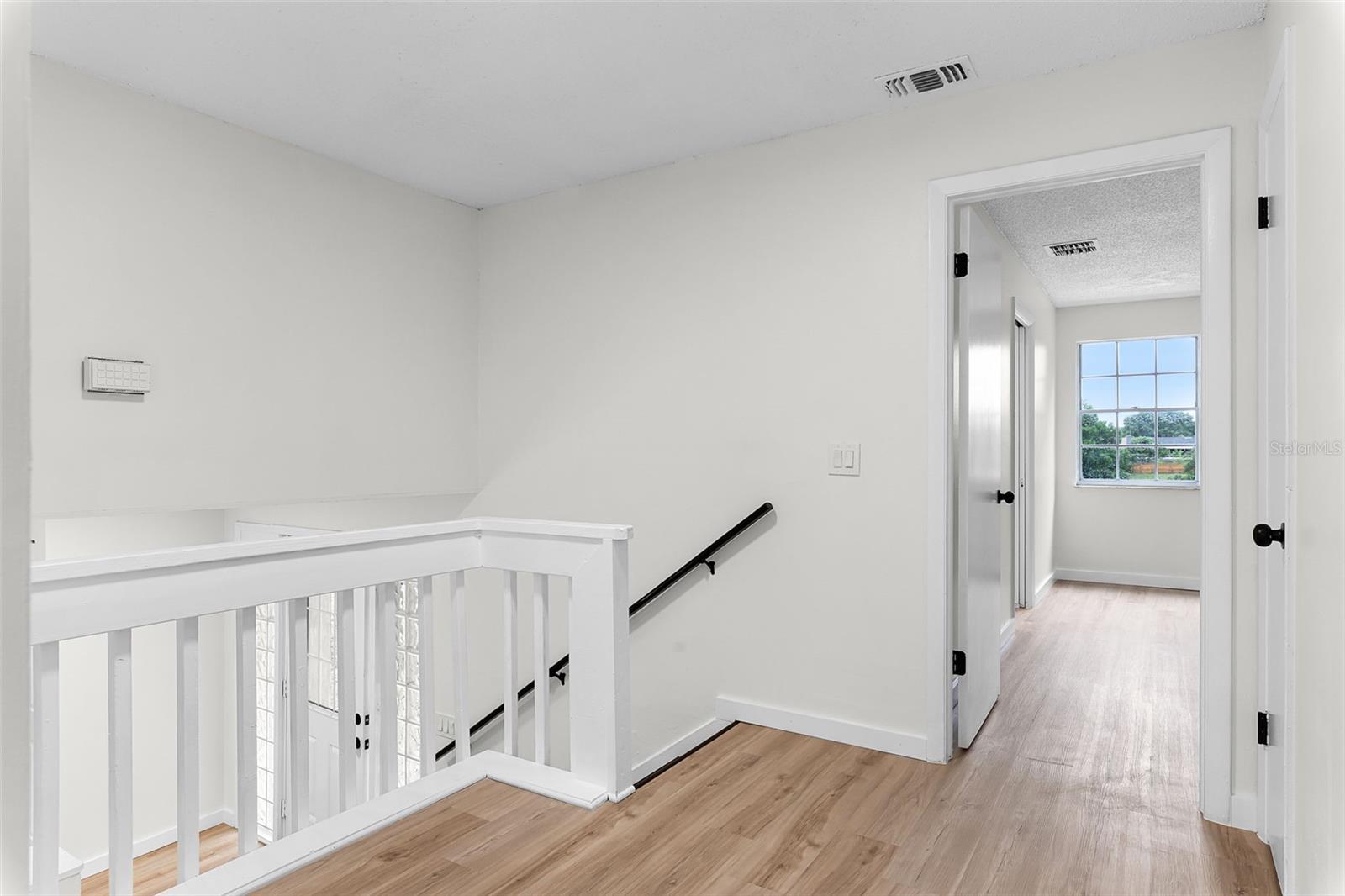 Image 21 of 51 For 7085 Willowwood Street