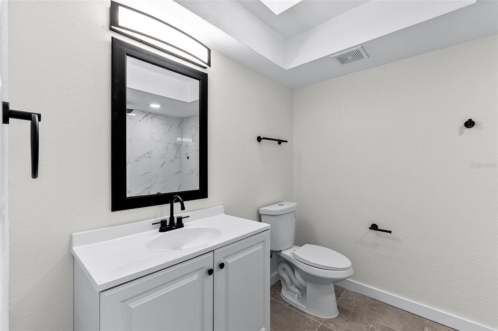 Image 31 of 51 For 7085 Willowwood Street