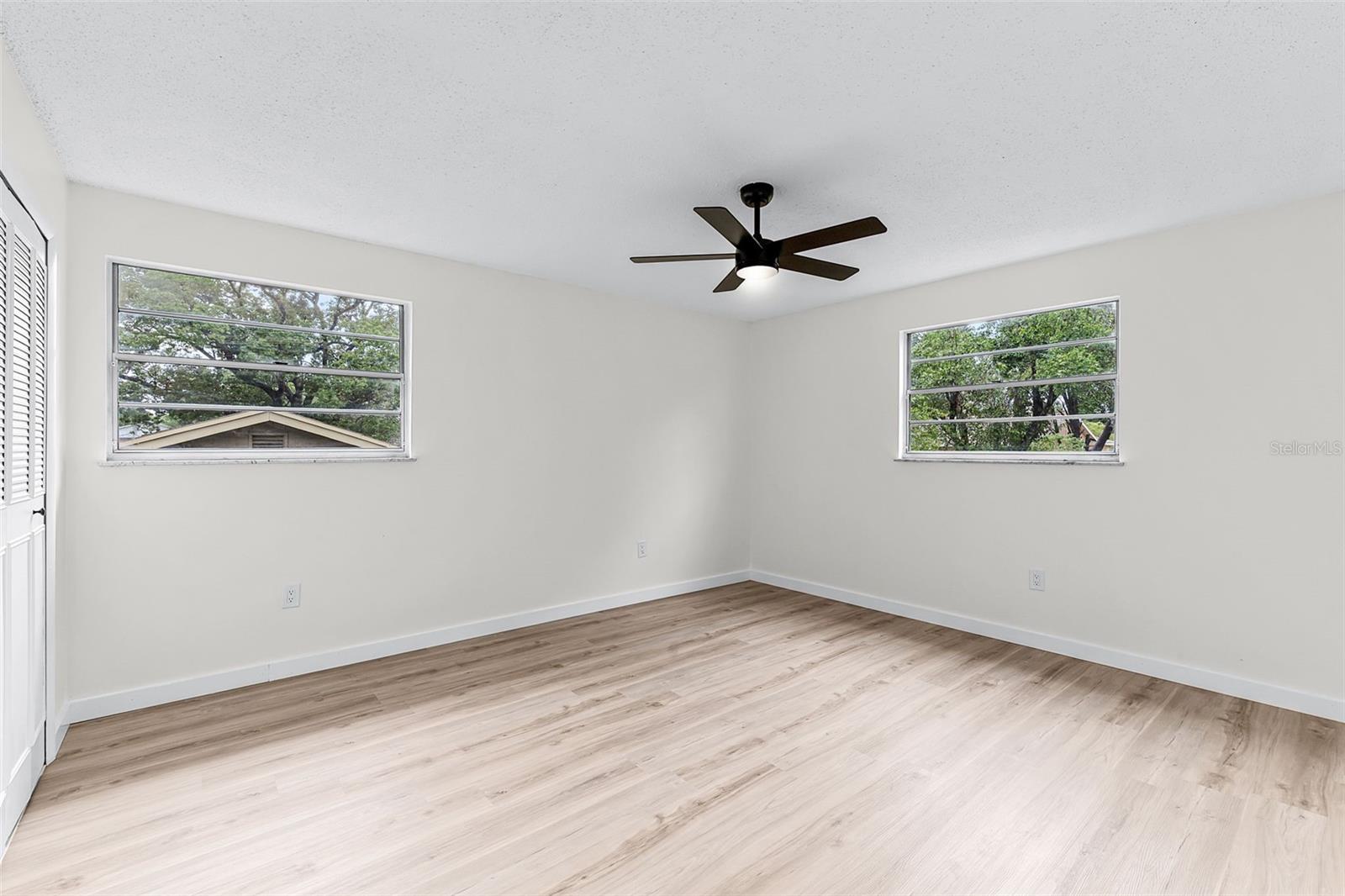 Image 33 of 51 For 7085 Willowwood Street