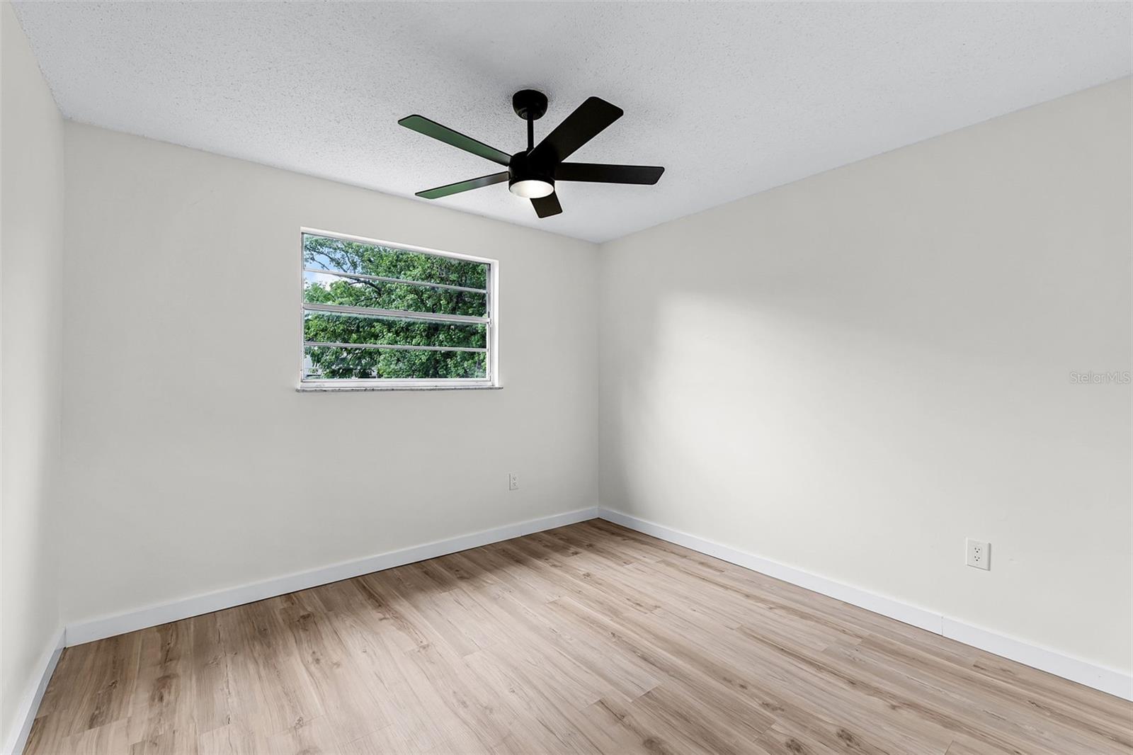 Image 36 of 51 For 7085 Willowwood Street