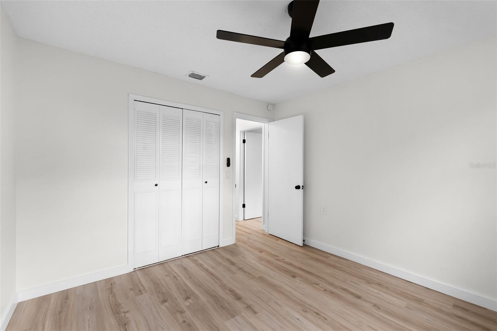Image 37 of 51 For 7085 Willowwood Street
