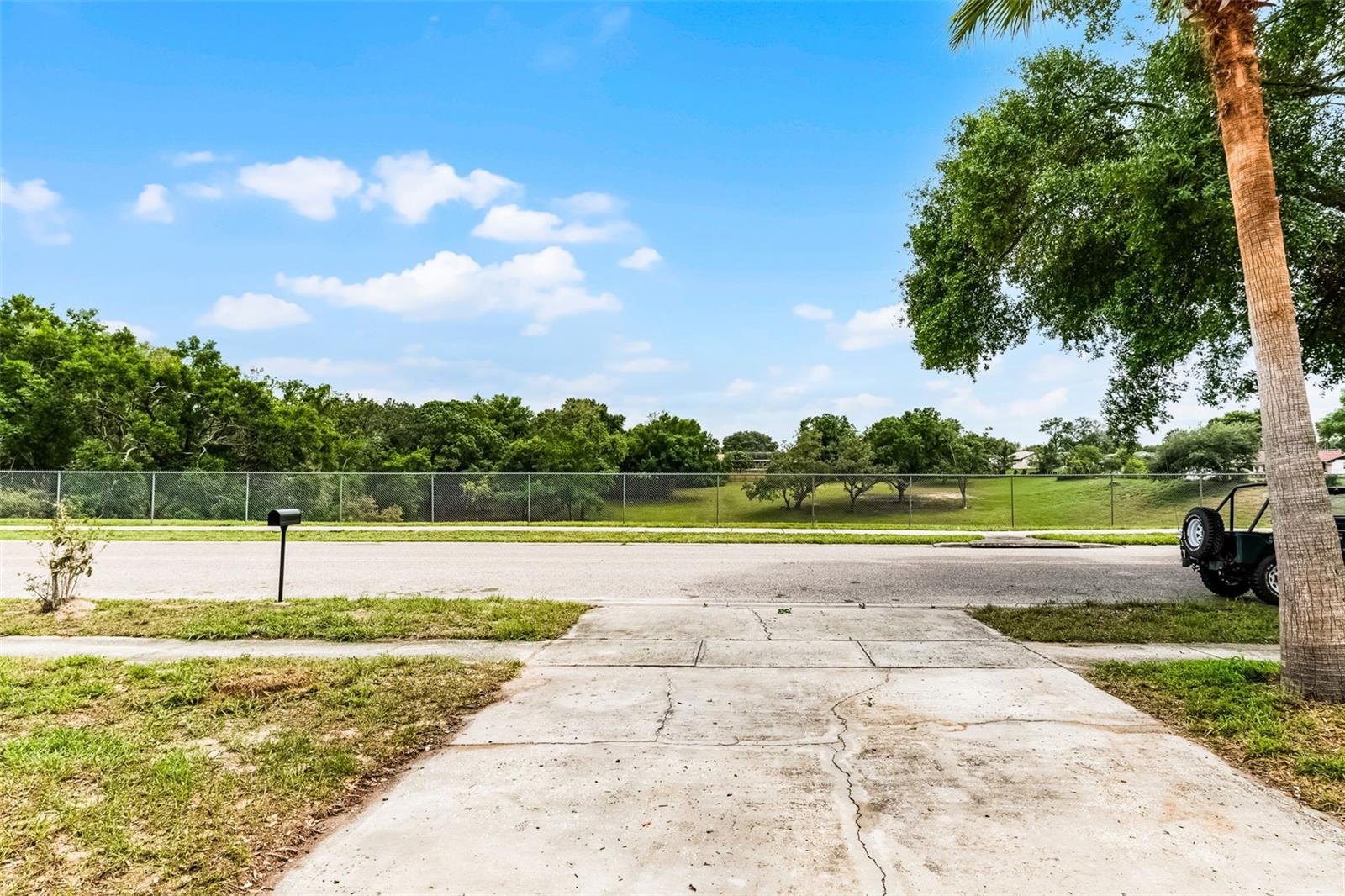 Image 4 of 51 For 7085 Willowwood Street