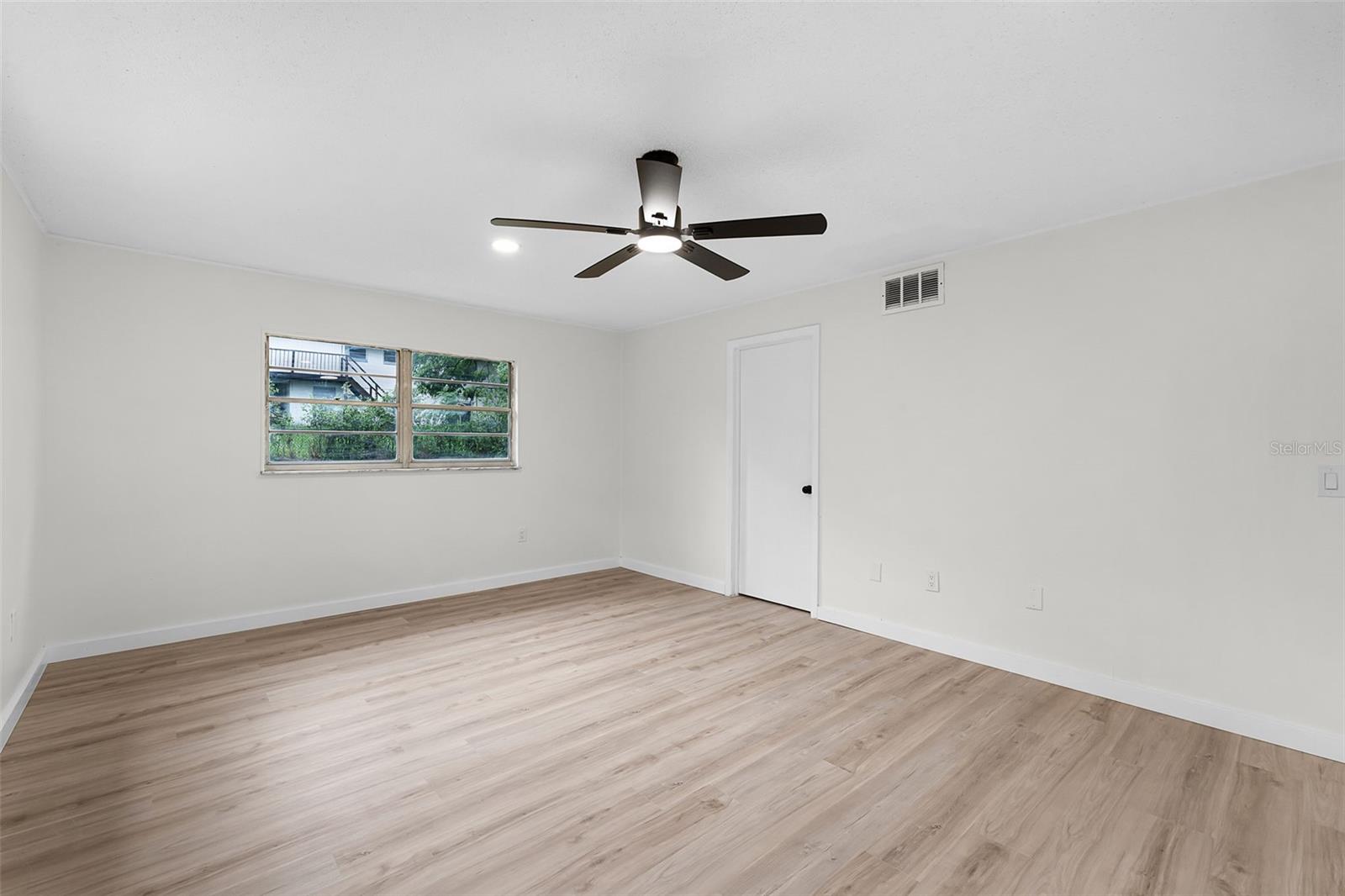 Image 41 of 51 For 7085 Willowwood Street