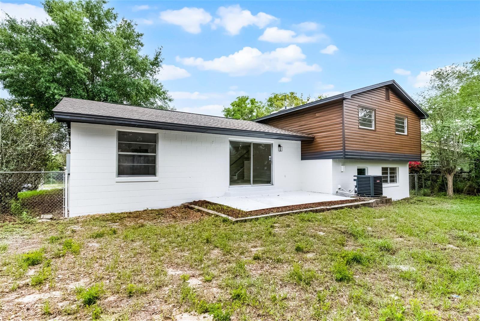 Image 44 of 51 For 7085 Willowwood Street