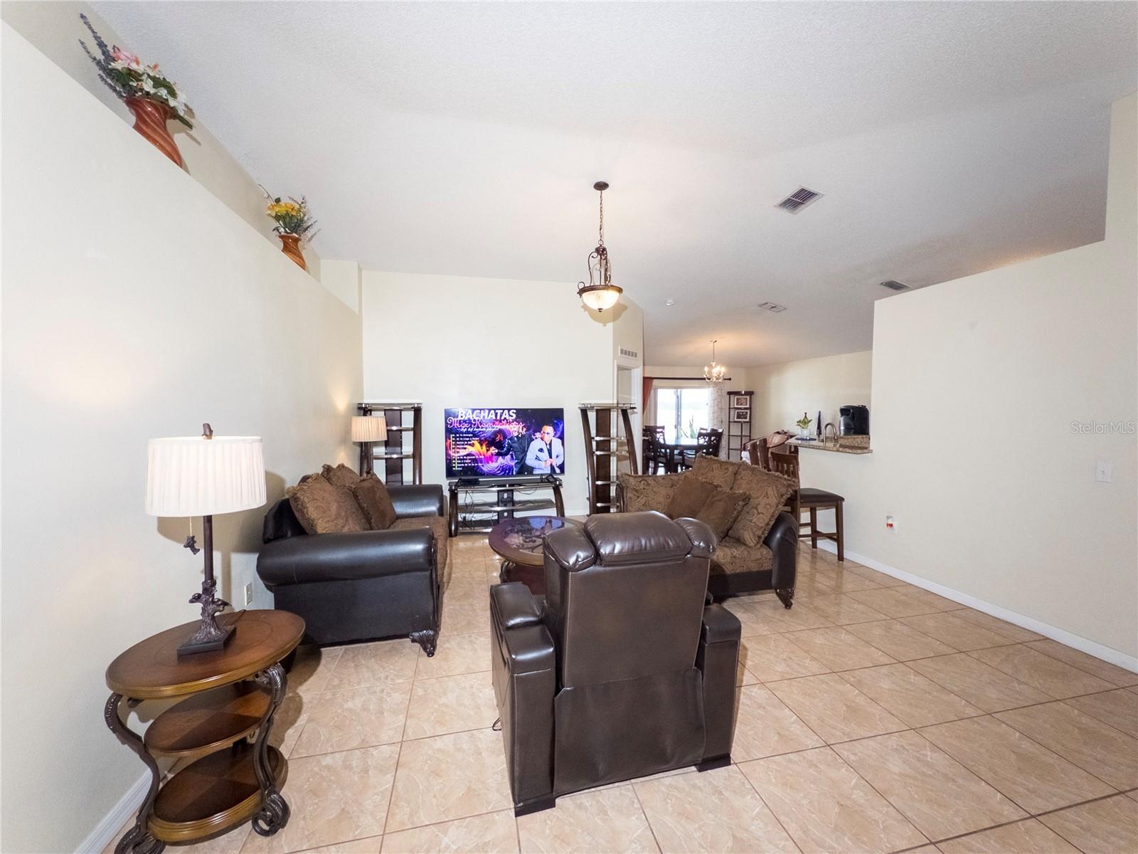 Image 11 of 11 For 212 Ashford Drive