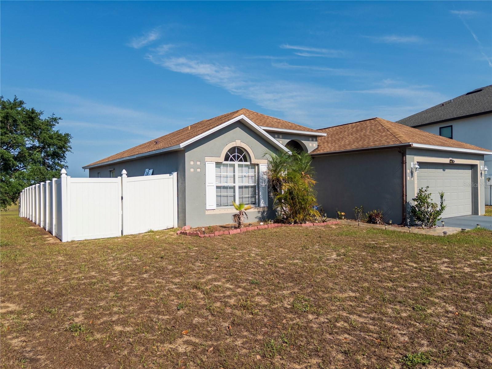 Image 2 of 11 For 212 Ashford Drive