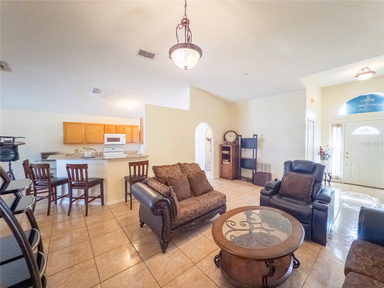 Image 4 of 11 For 212 Ashford Drive
