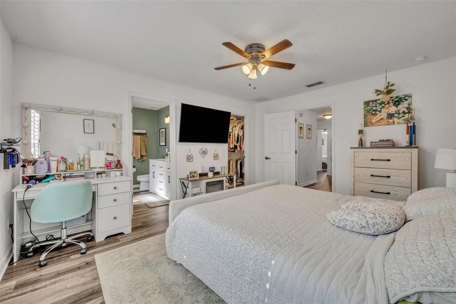 Image 20 of 32 For 2039 Beachberry Lane