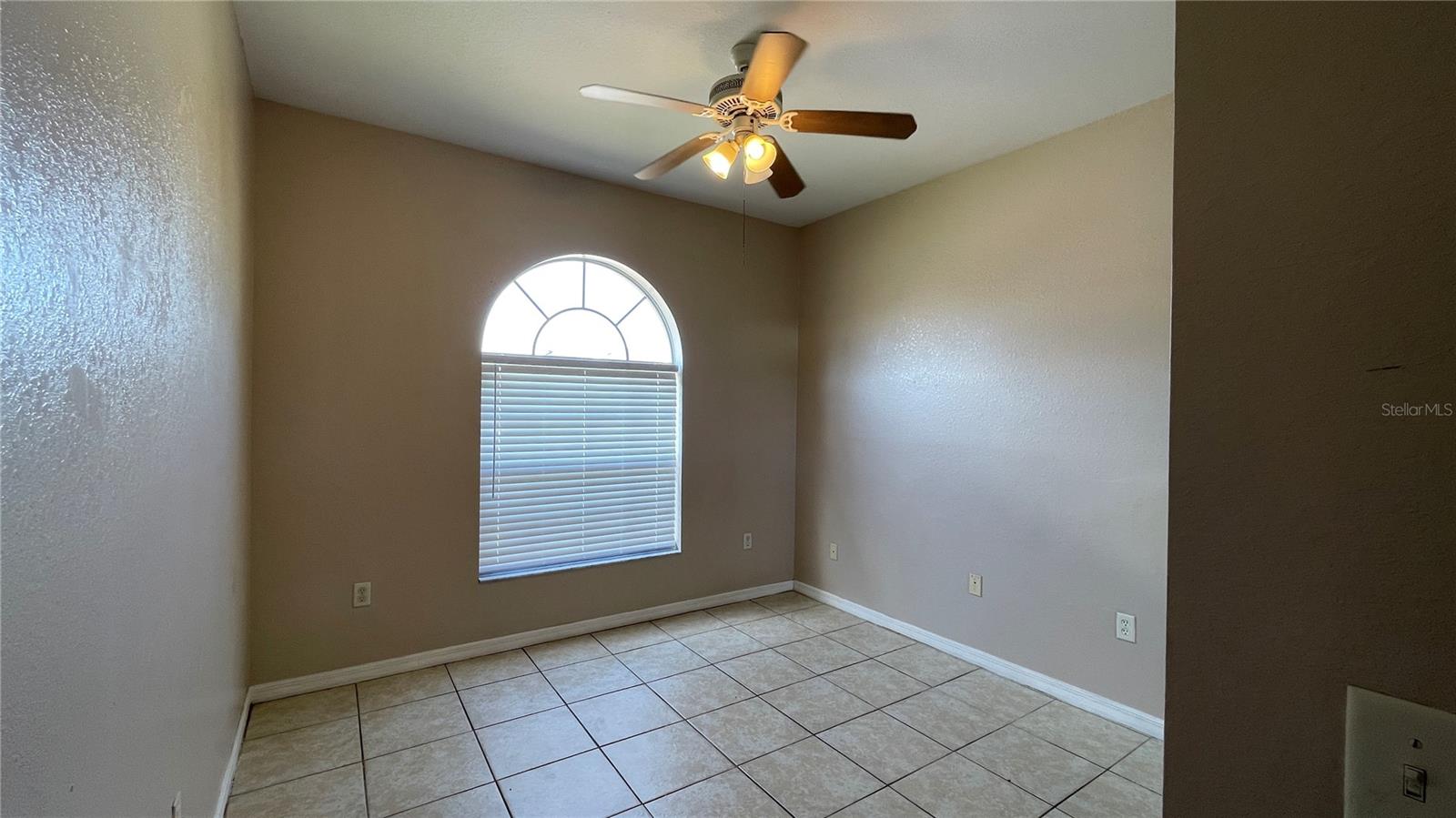 Image 16 of 22 For 506 Parsley Court