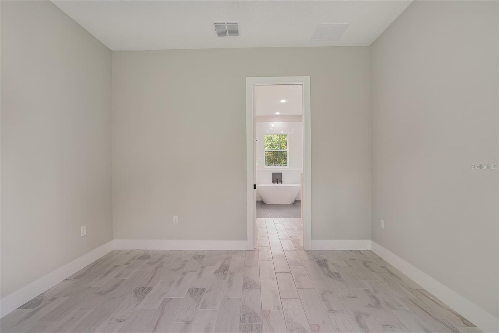 Image 10 of 23 For 12460 48 Lane Road