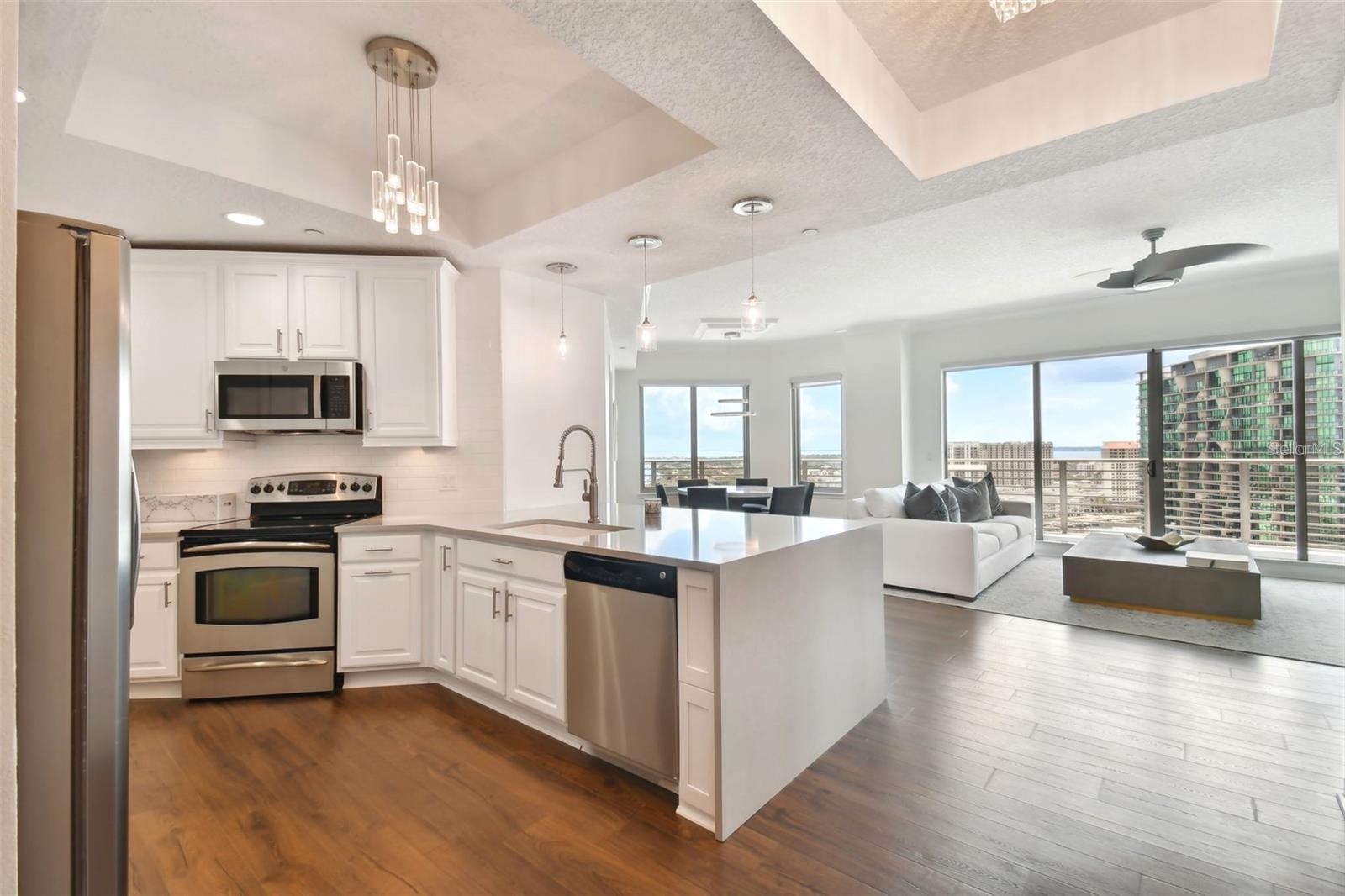 Image 11 of 60 For 1209 Cumberland Avenue 2101
