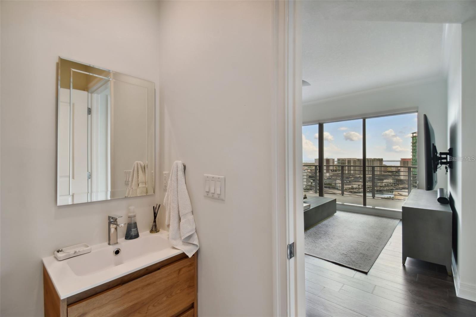 Image 20 of 60 For 1209 Cumberland Avenue 2101