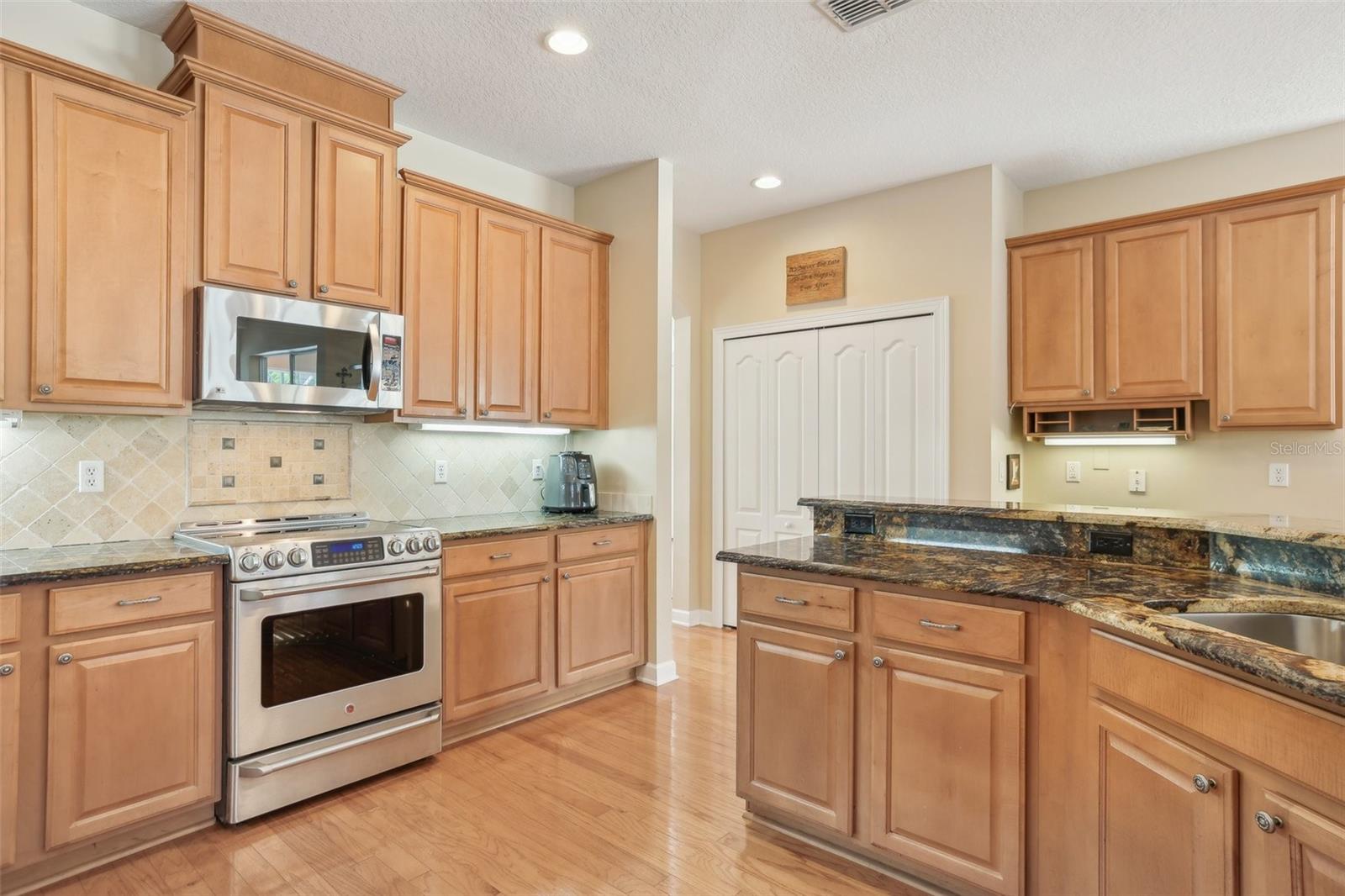 Image 16 of 65 For 13524 Glynshel Drive