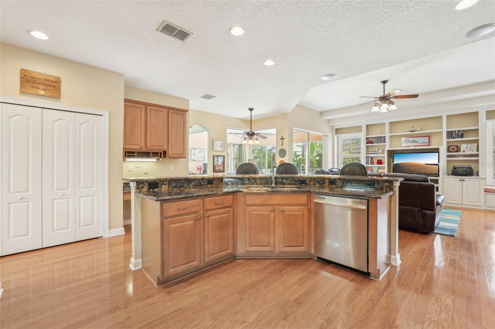 Image 17 of 65 For 13524 Glynshel Drive