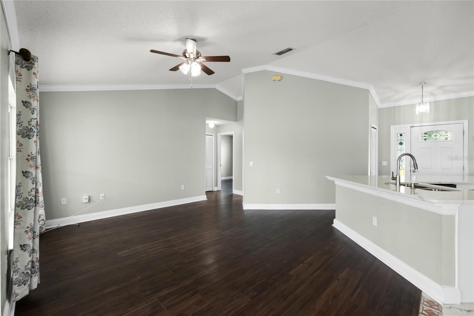Image 14 of 41 For 117 Clowson Court