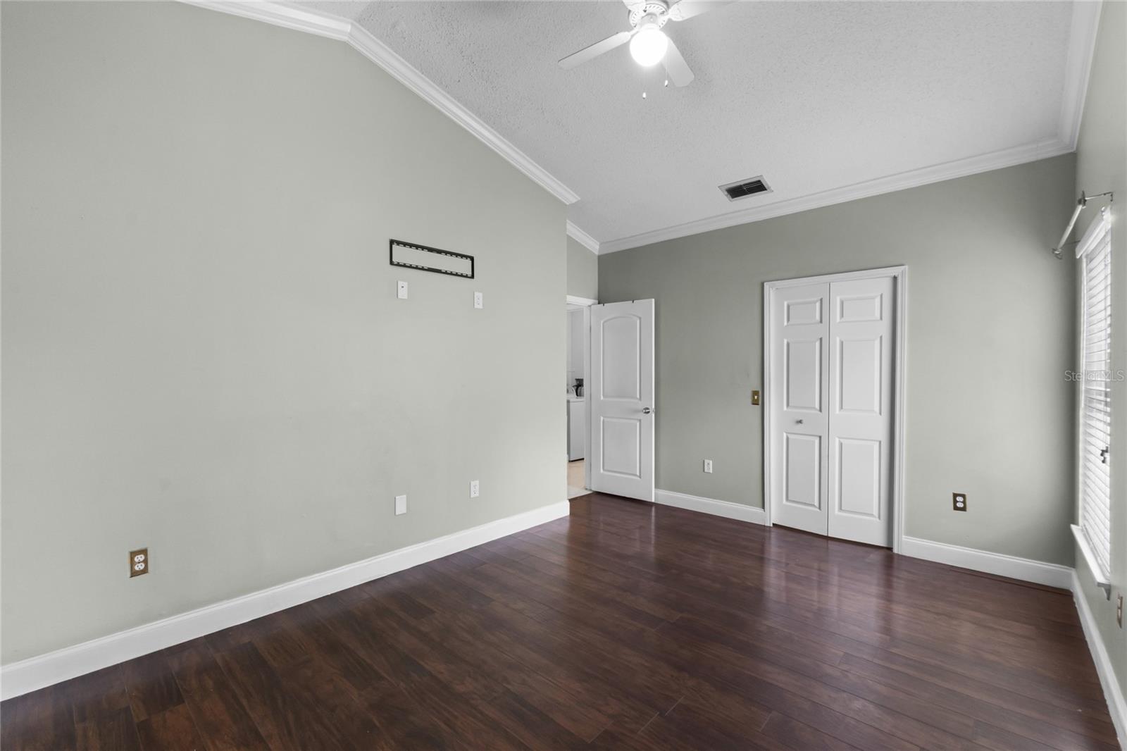 Image 16 of 41 For 117 Clowson Court
