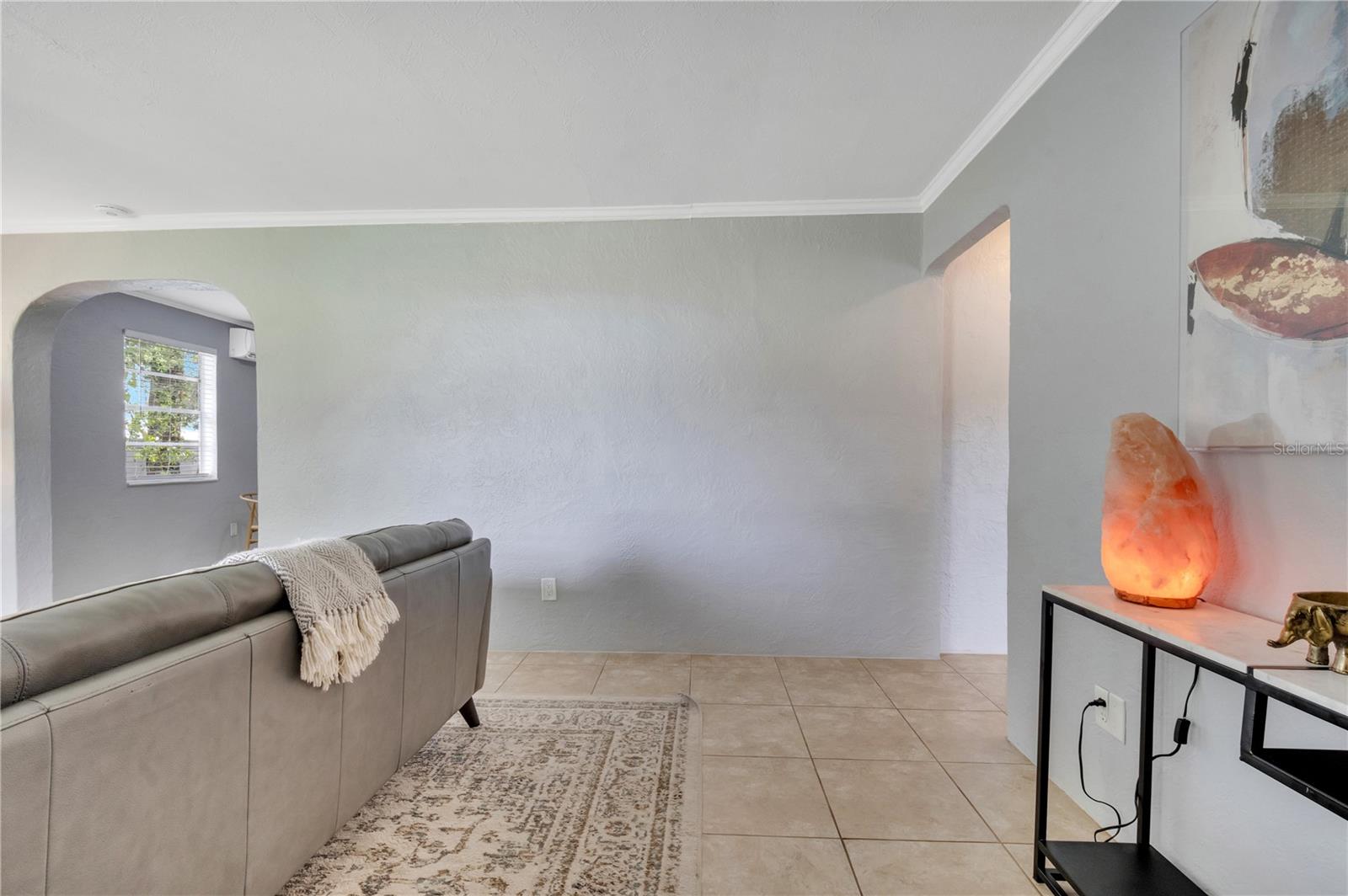 Image 15 of 57 For 415 Hyer Avenue