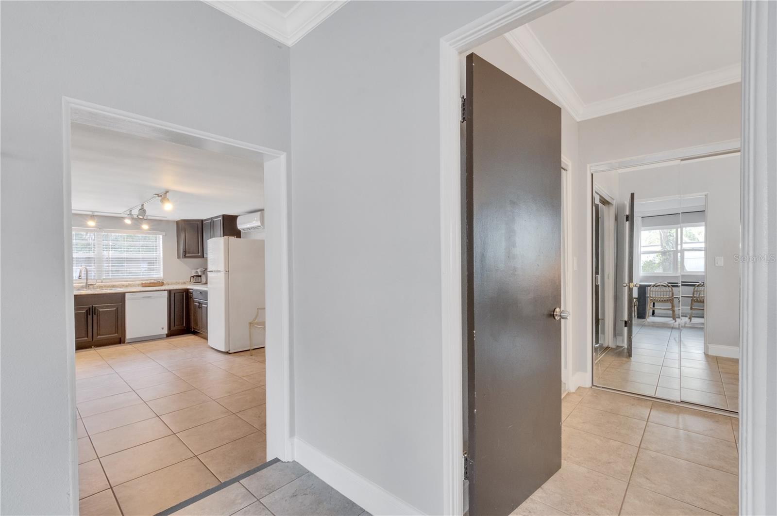 Image 45 of 57 For 415 Hyer Avenue