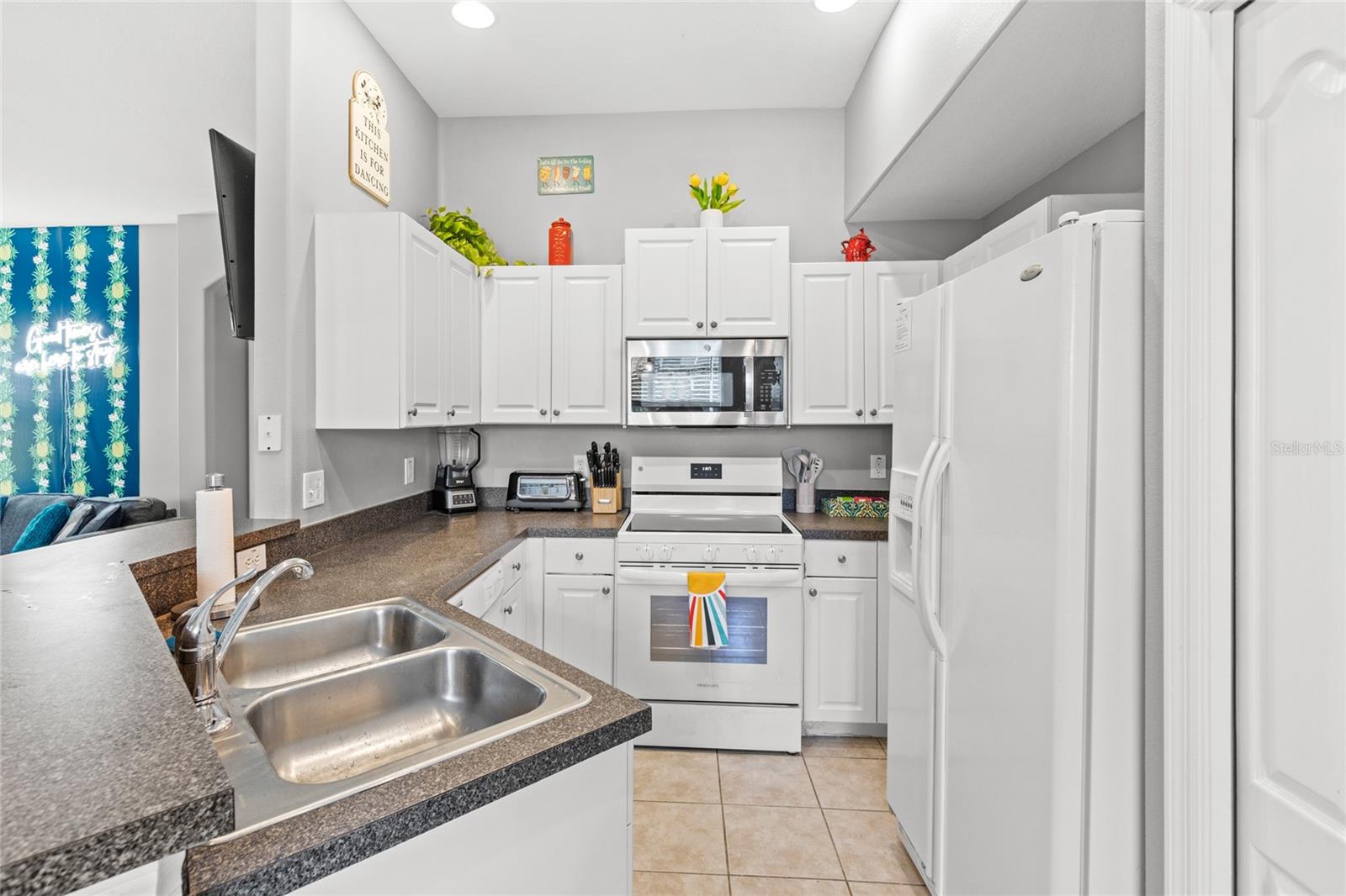 Image 4 of 28 For 322 Brunello Drive