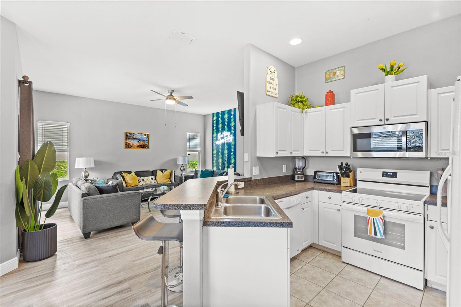 Image 5 of 28 For 322 Brunello Drive