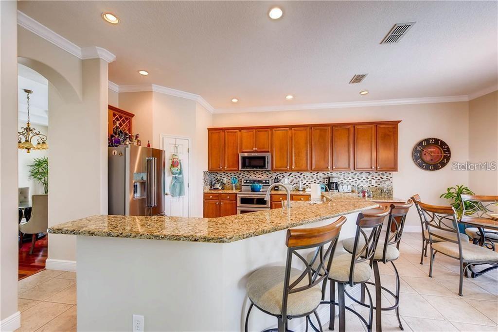 Image 4 of 11 For 9718 Pineola Drive