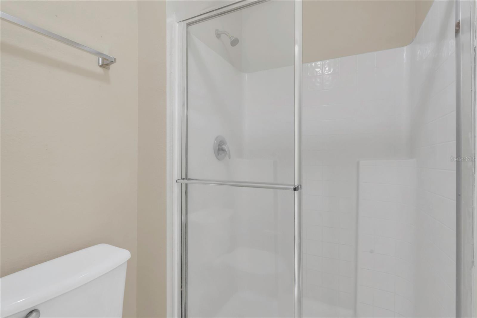 Listing photo id 20 for 806 Rocky Mountain Court