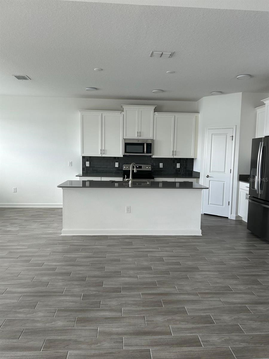 Image 17 of 43 For 3084 Ella Way