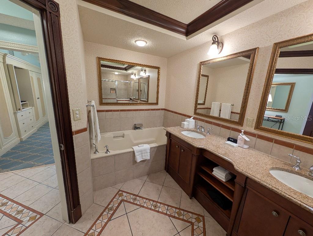 Image 17 of 25 For 200 Ocean Crest Drive 533