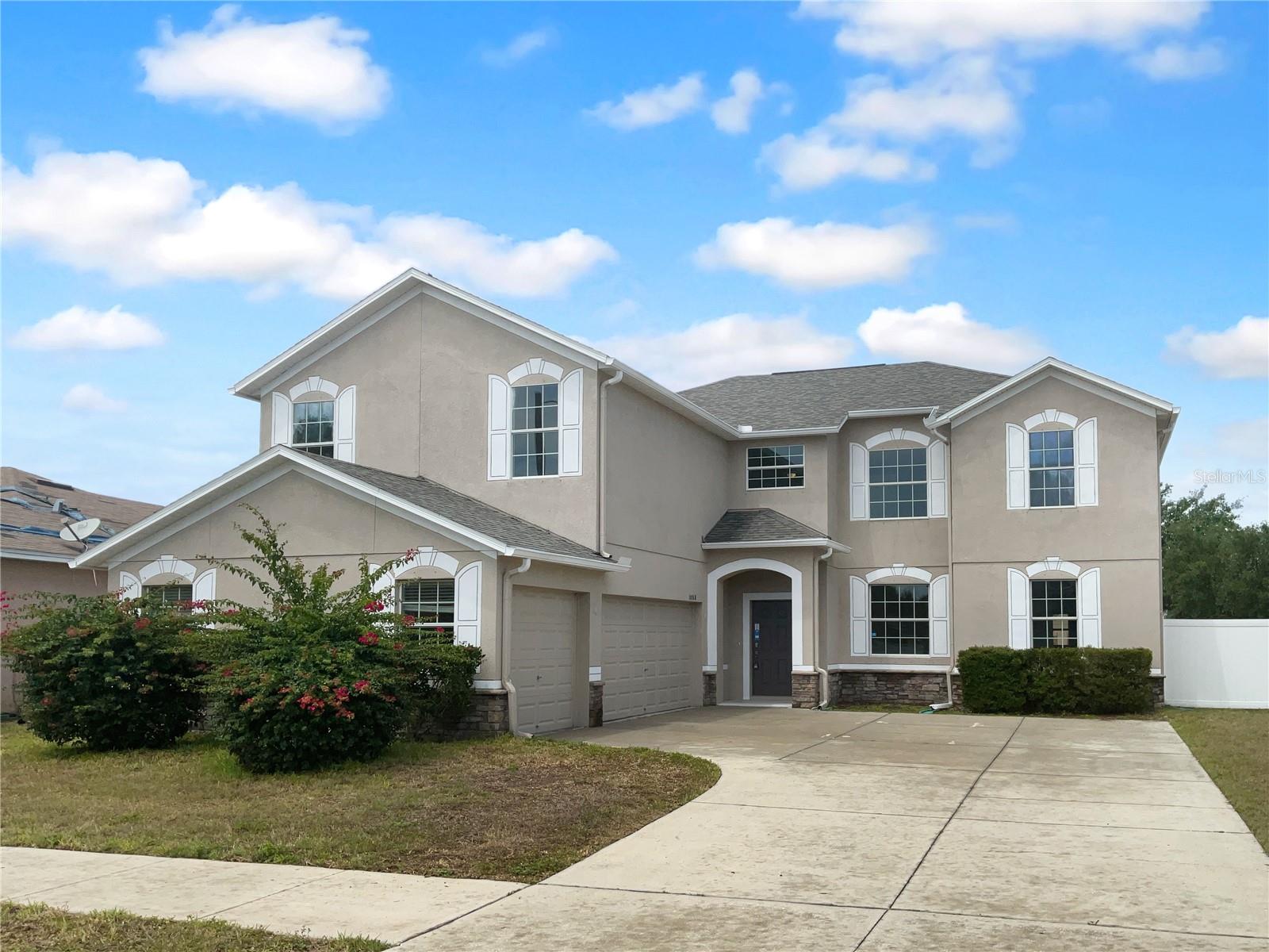 Listing photo id 8 for 10768 Carloway Hills Drive