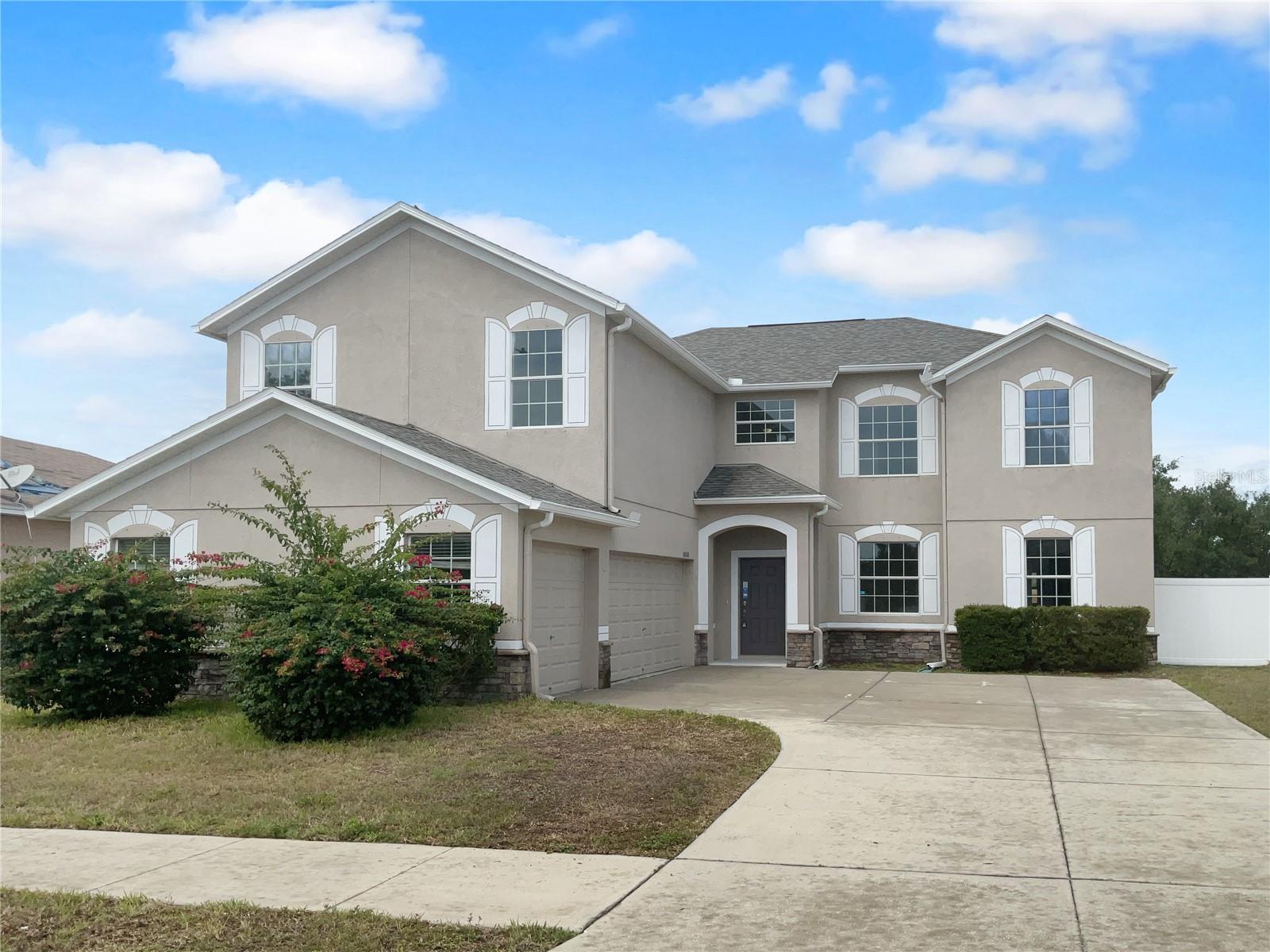 Listing photo id 9 for 10768 Carloway Hills Drive