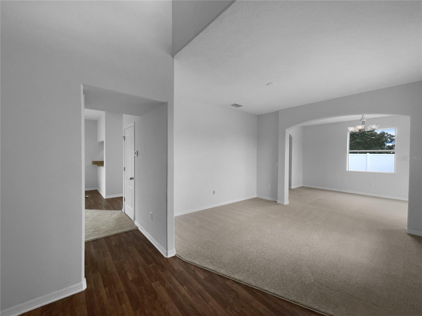 Listing photo id 10 for 10768 Carloway Hills Drive