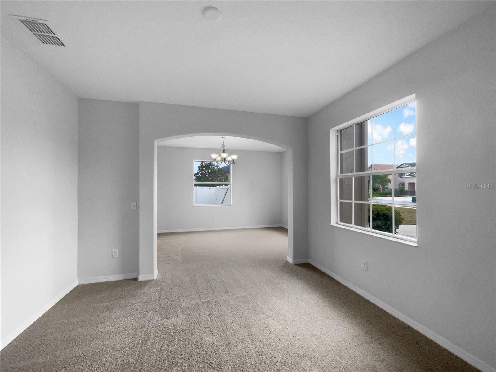 Listing photo id 11 for 10768 Carloway Hills Drive
